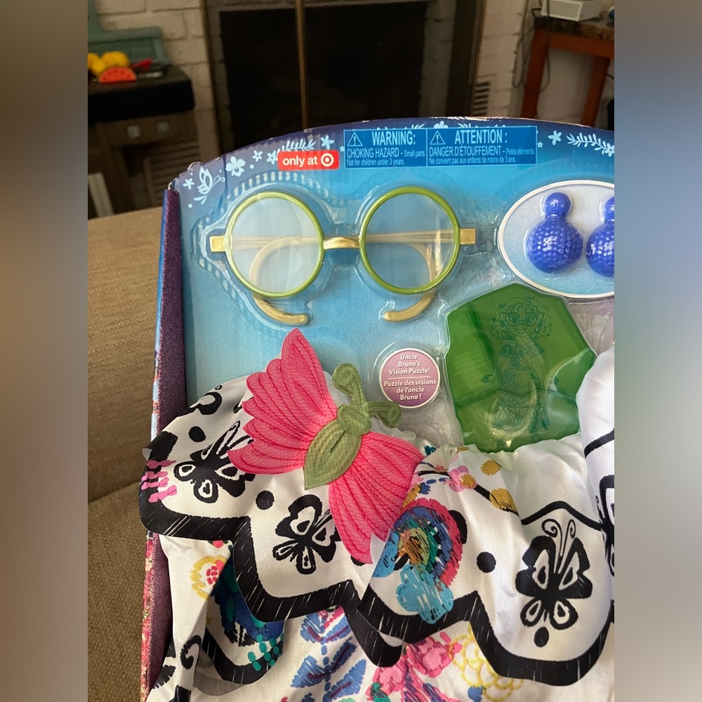 Disney encanto mirabel outfit and accessories - Picture 3 of 6